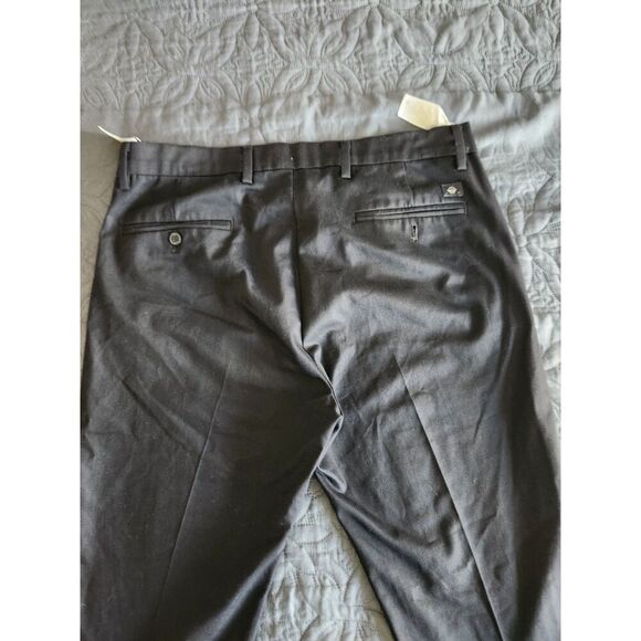 Dockers Men's Slim Fit Dress Pants - Size 34 - Black - Picture 4 of 8